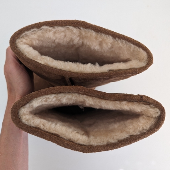 BEARPAW Emma Brown Suede Tall Boots Slip On Sheepskin Women Sz 8 Flat Heel MINT - Picture 7 of 15